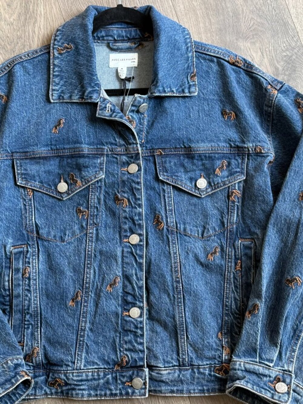 Avec Les Filles NWT Embroidered Horse Denim Jacket Blue Medium